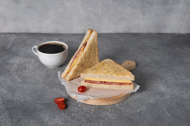 Grilled Smoked Beef & Cheese Decker — Starbucks Indonesia