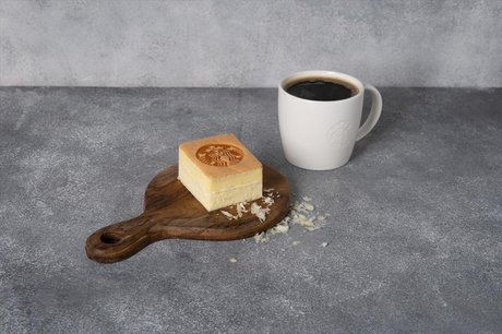 Starbucks Vanilla Keju Cake