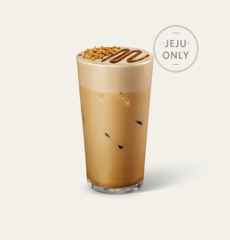 Peanut Cream Cookie Einspanner Latte