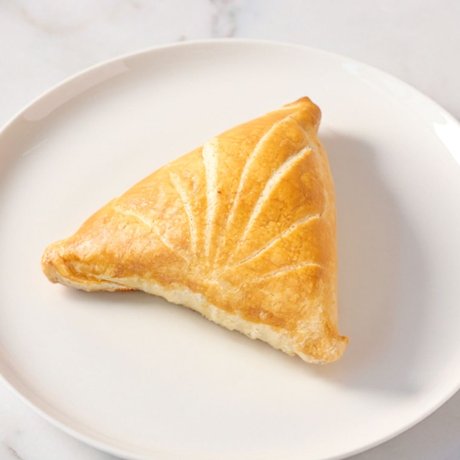 XL Chicken Char Siew Puff
